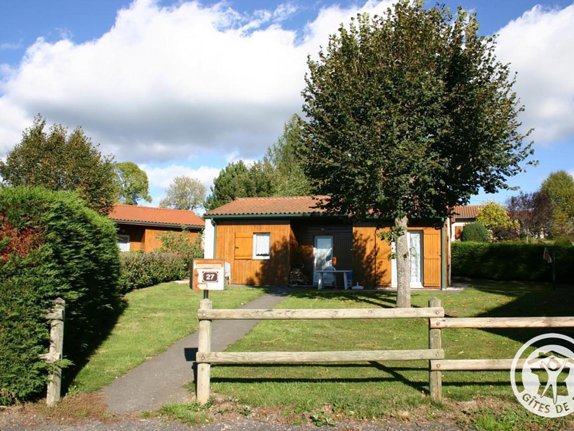 Gite Avec Cheminee, Terrasse Et Wifi - Animaux Acceptes - Fr-1-496-163 Usson-en-Forez Luaran gambar